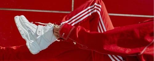 Stratigos Εμπορική Ανδρικά Γυναικεία Ρούχα Παπούτσια Μοναστηράκι